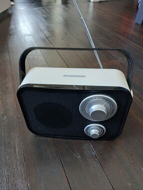 Sylvania Portable AM/FM Aux Radio - White and Black Rechargable